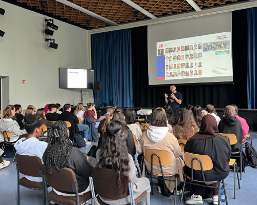 Dr. Hui Liu - Klassenraum